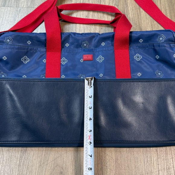 Stylish Navy and Red Unisex Duffel Bag - Picture 5 of 13